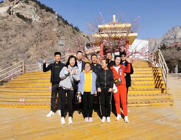 合影.jpg