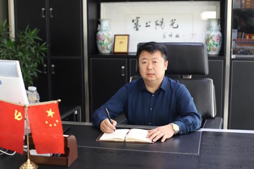 罗予